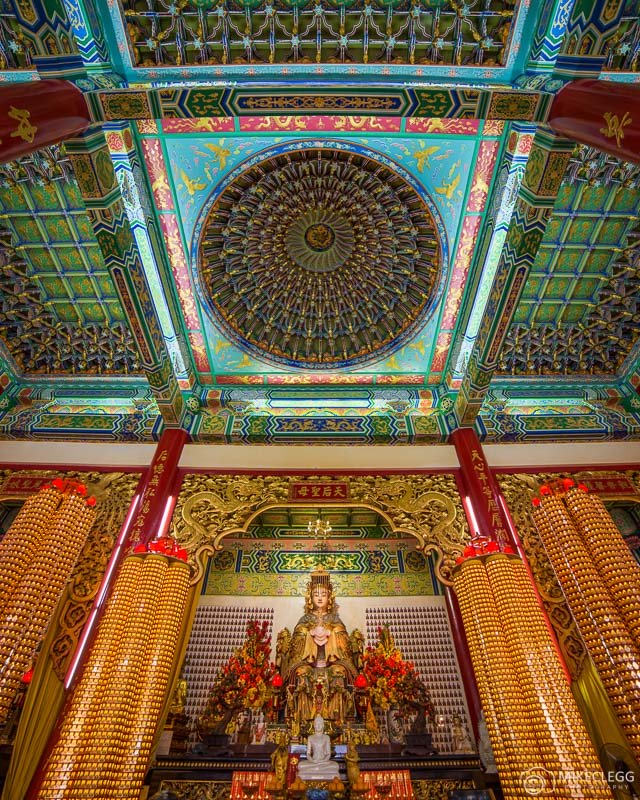 Beautiful-and-photogenic-interiors-Thean-Hou-Temple